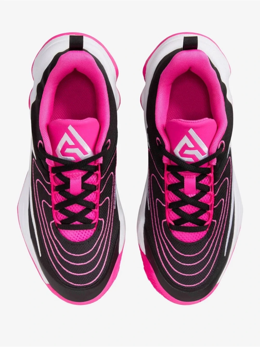 NIKE Gianni Immortality 4 Size 6.5 Youth / 8 Women